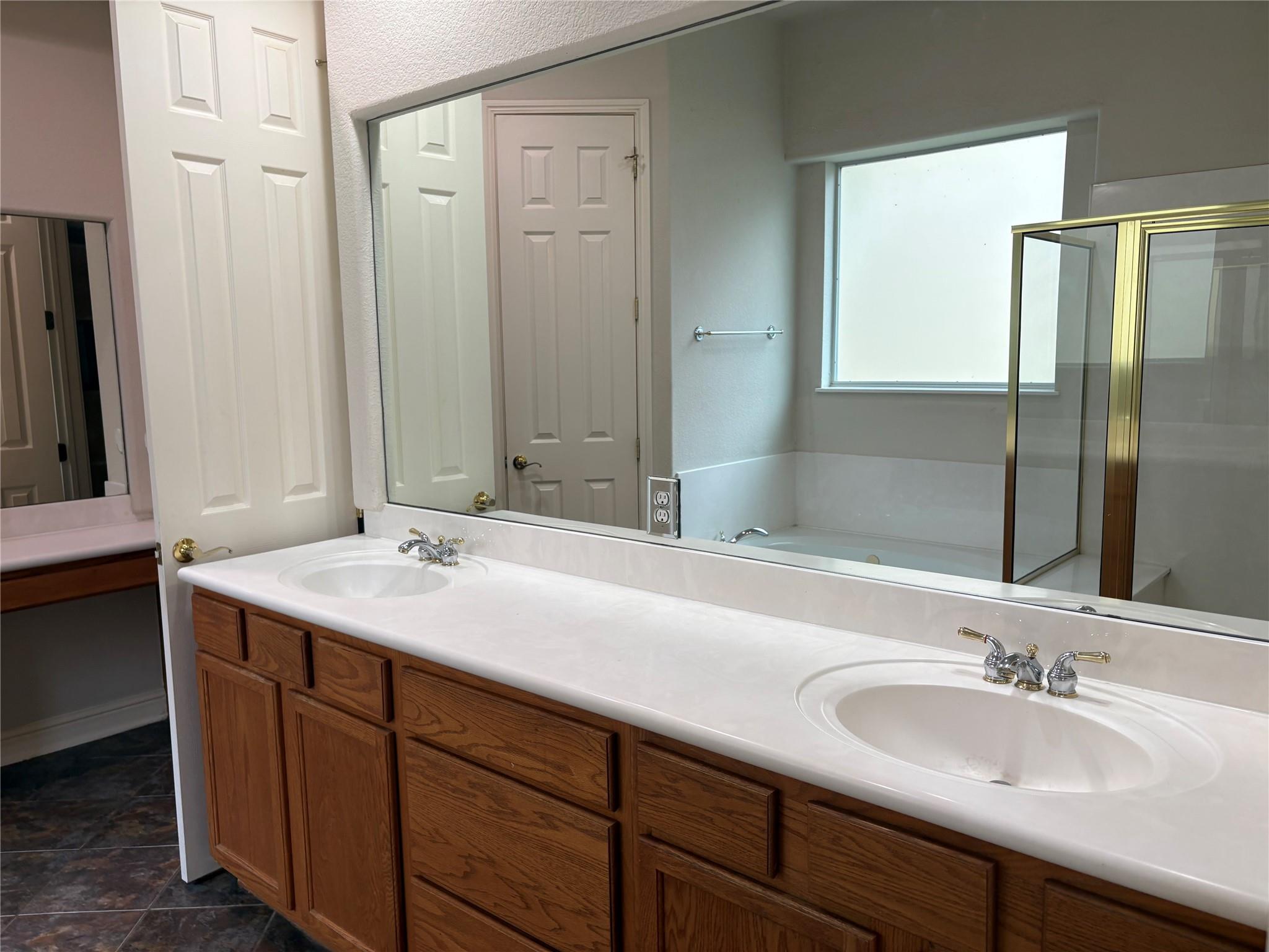 15209 Interlachen Dr Property Photo 23