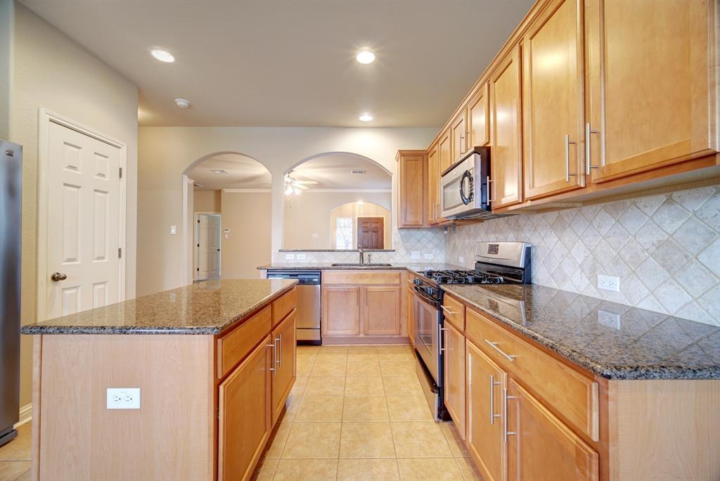 1696 Stonehaven Ln Property Photo 9
