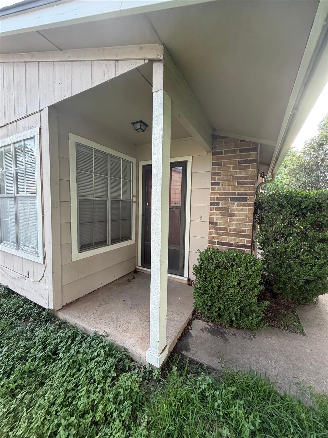 12218 Dundee Dr #a Property Photo 2