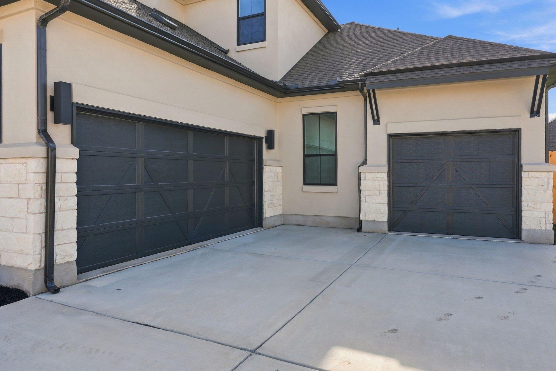121 Clancy Dr Property Photo 4