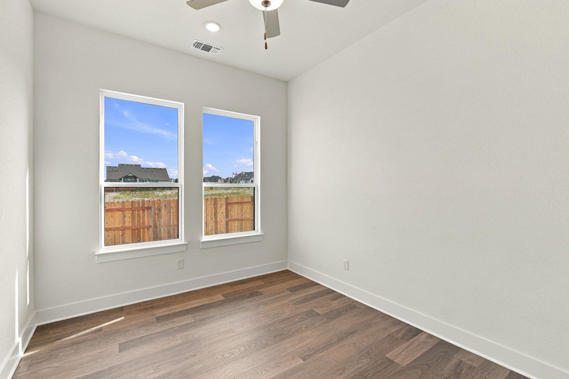 121 Clancy Dr Property Photo 29