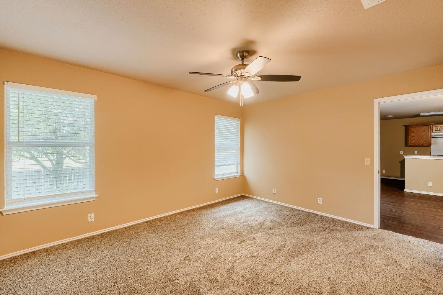 196 Goddard Dr Property Photo 16