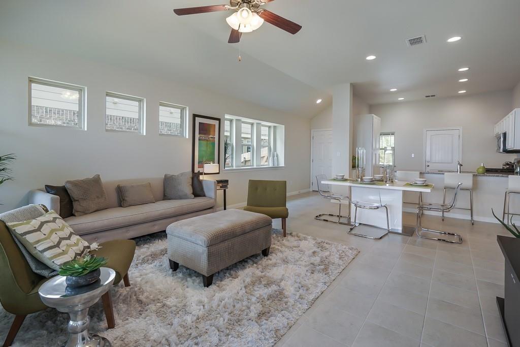 681 Nautical Loop Property Photo 2