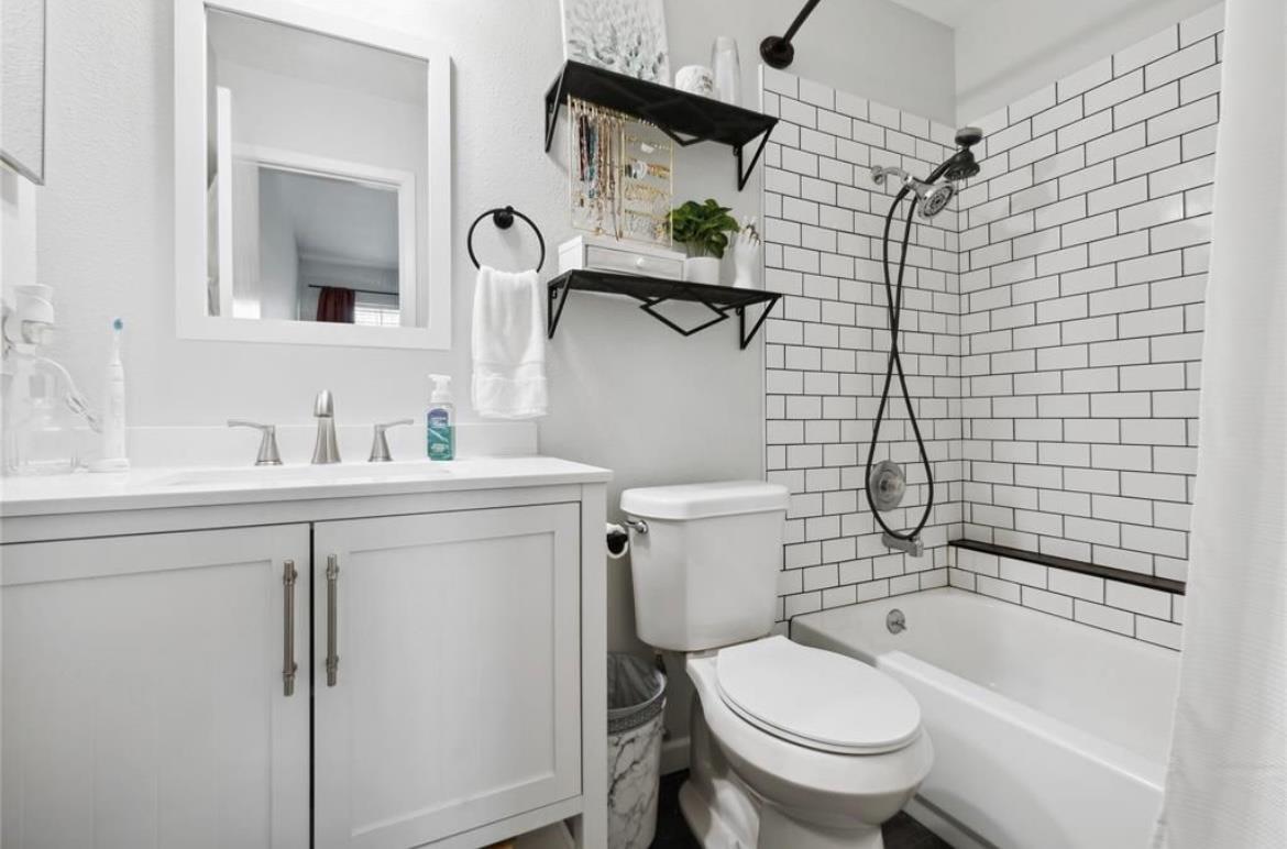 11404 Walnut Ridge Dr #10 Property Photo 10