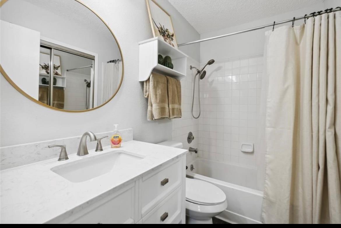 11404 Walnut Ridge Dr #10 Property Photo 12