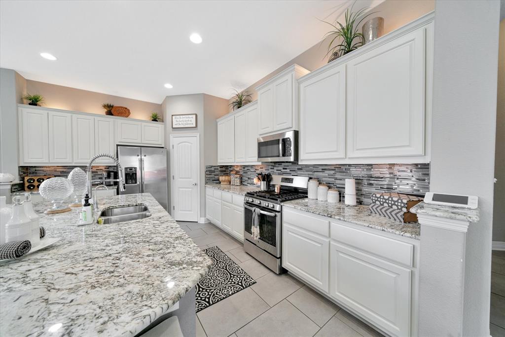 6325 Lake Teravista Way Property Photo 14