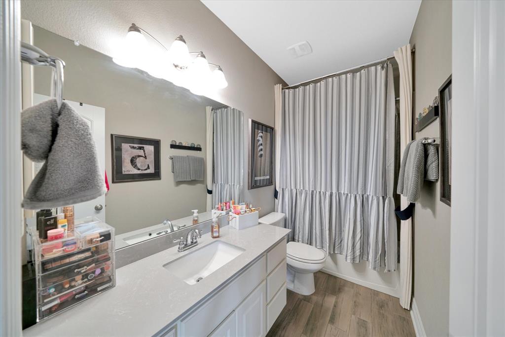 6325 Lake Teravista Way Property Photo 28