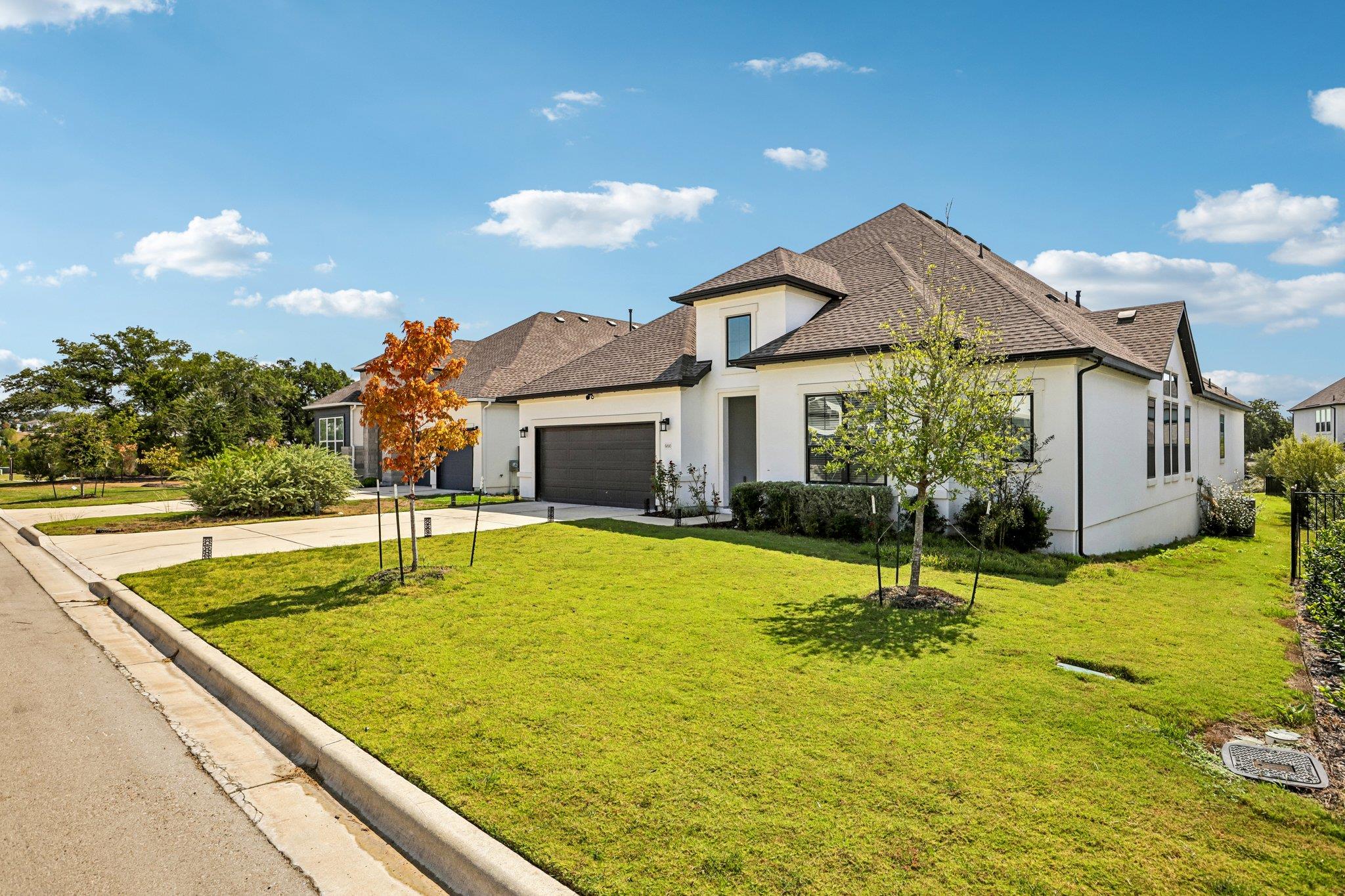 5000 Olimpico Way Property Photo 4