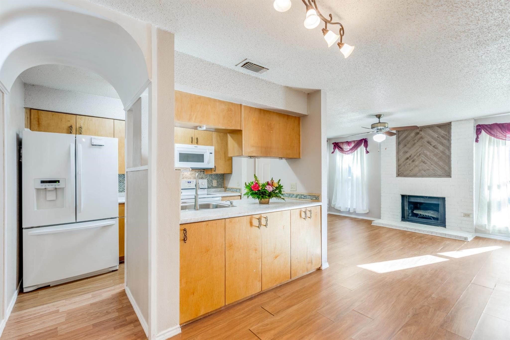 10616 Mellow Mdws 17a Property Photo 7