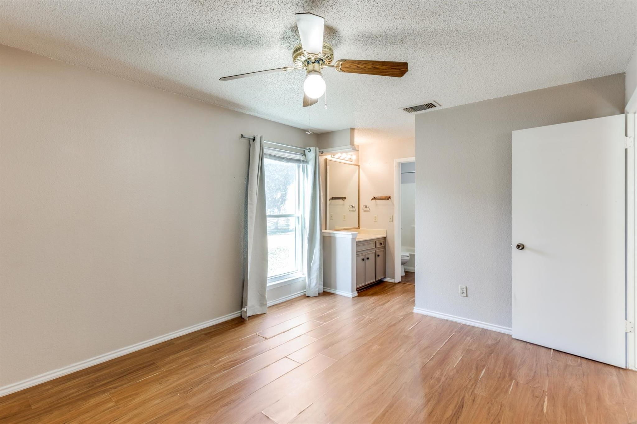 10616 Mellow Mdws 17a Property Photo 15
