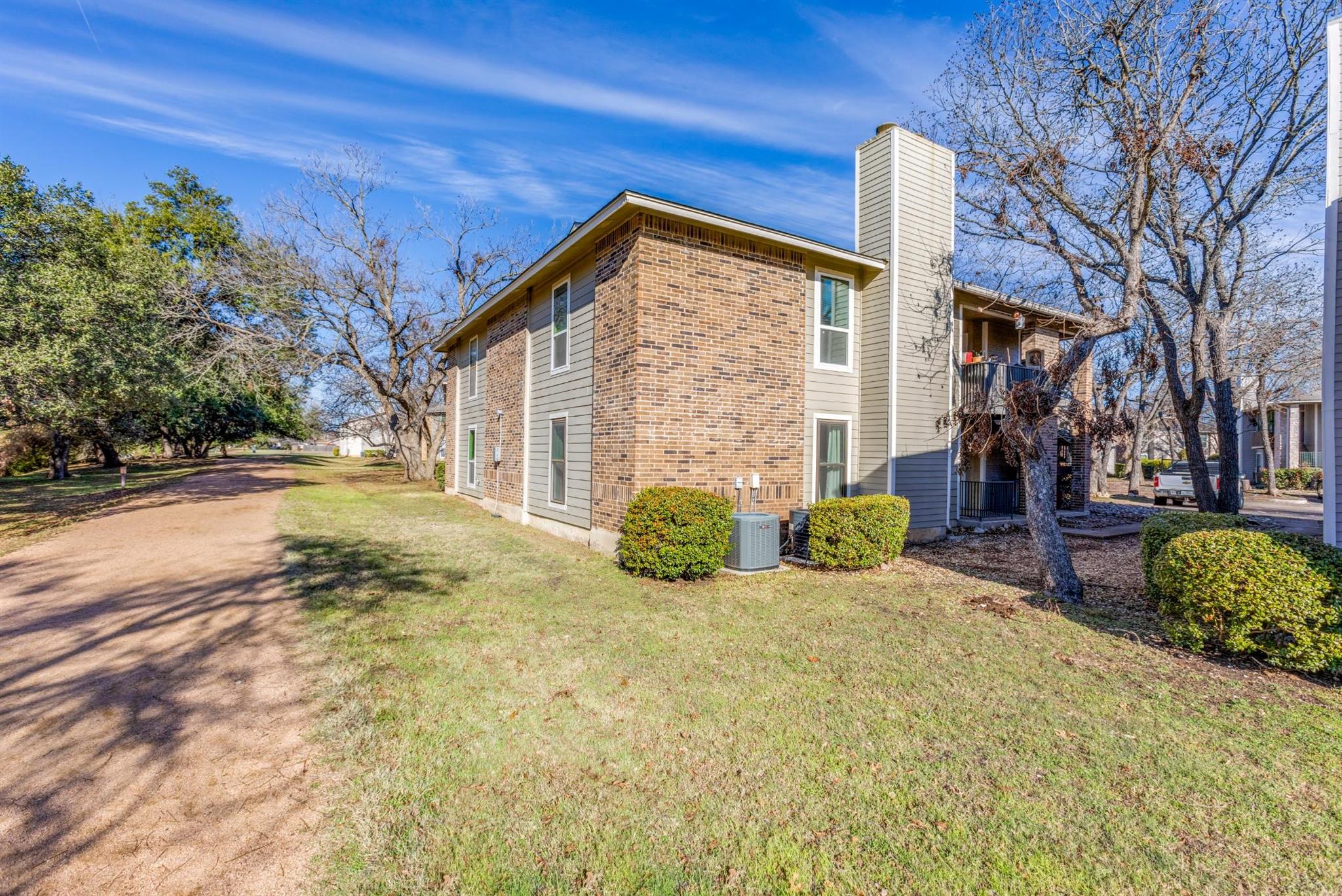 10616 Mellow Mdws 17a Property Photo 20