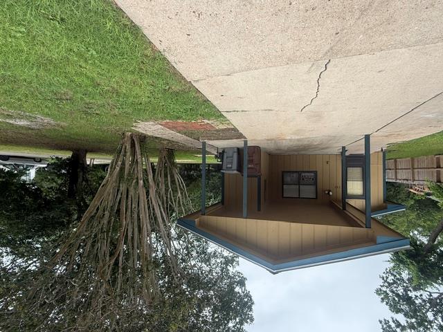 703 San Saba St Property Photo 1