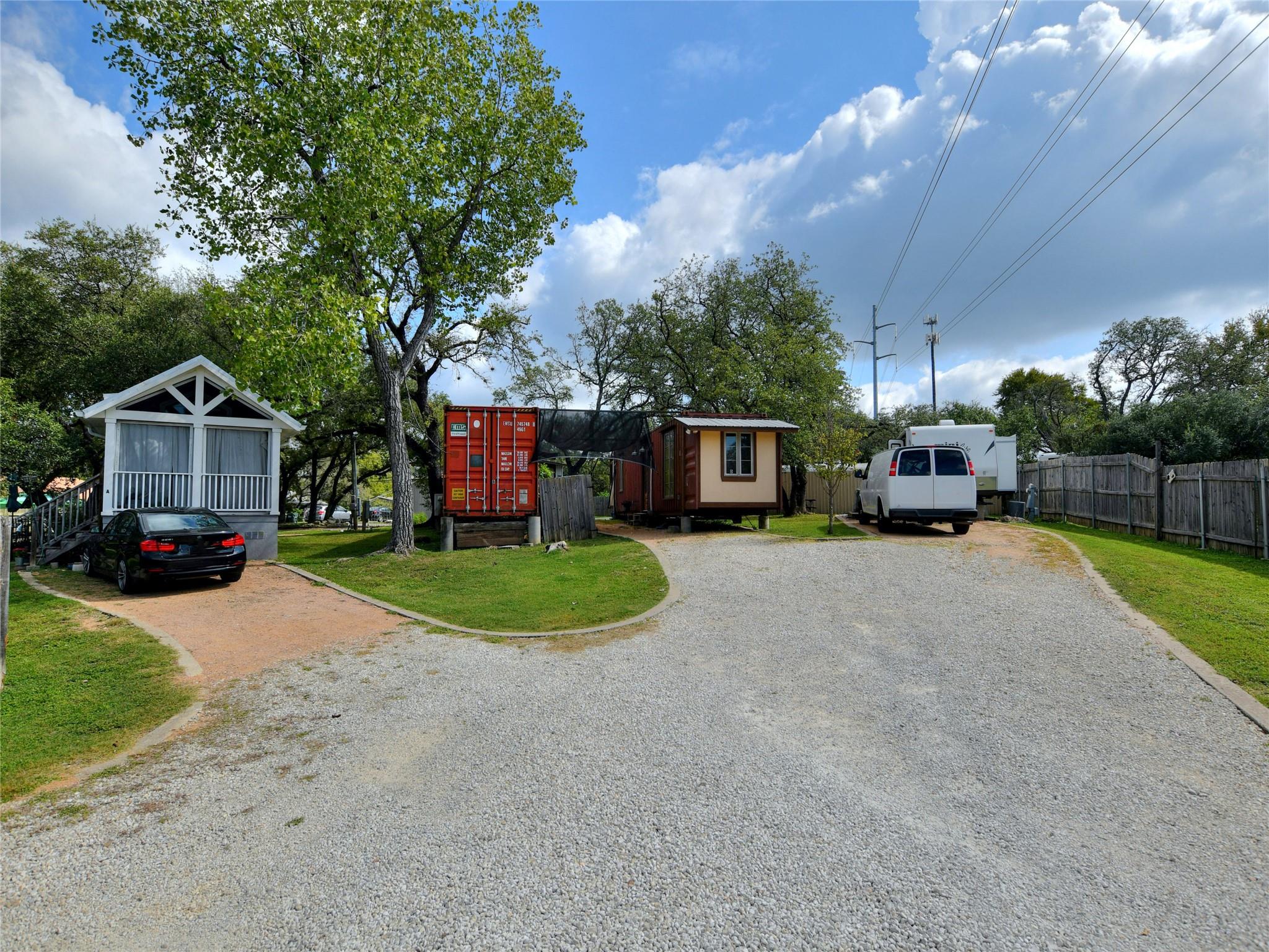 1702 Saracen Rd Property Photo 7