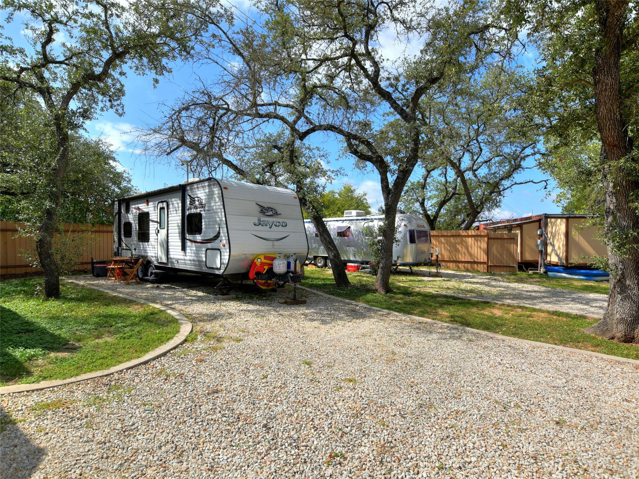 1702 Saracen Rd Property Photo 17