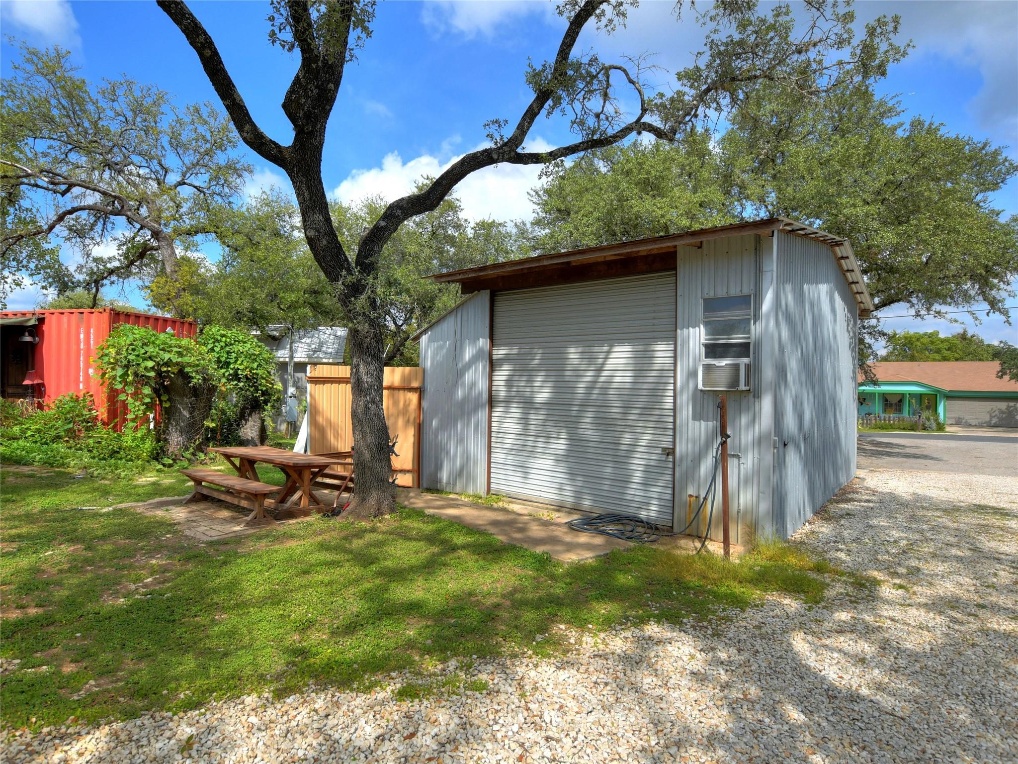 1702 Saracen Rd Property Photo 24