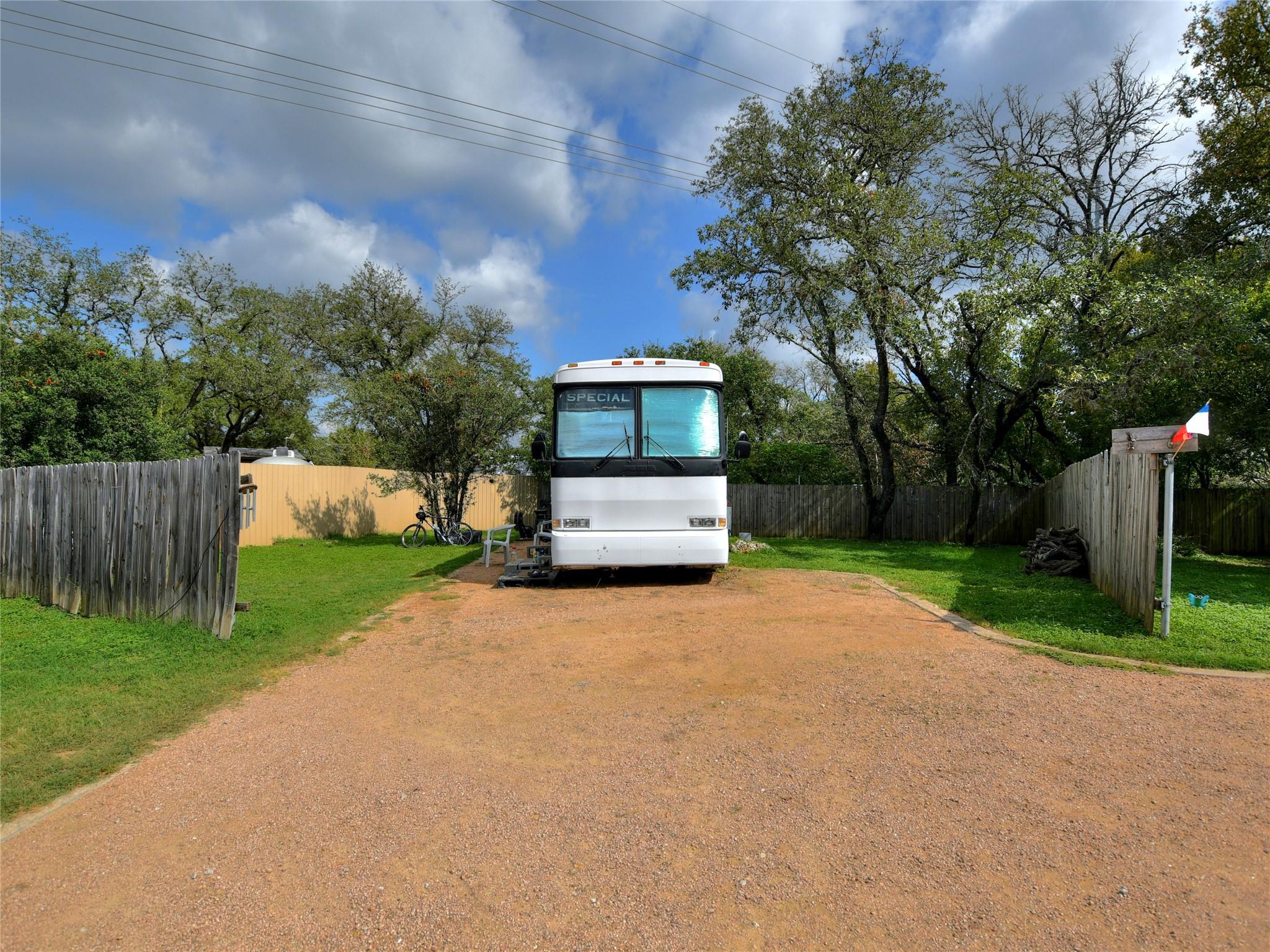 1702 Saracen Rd Property Photo 36