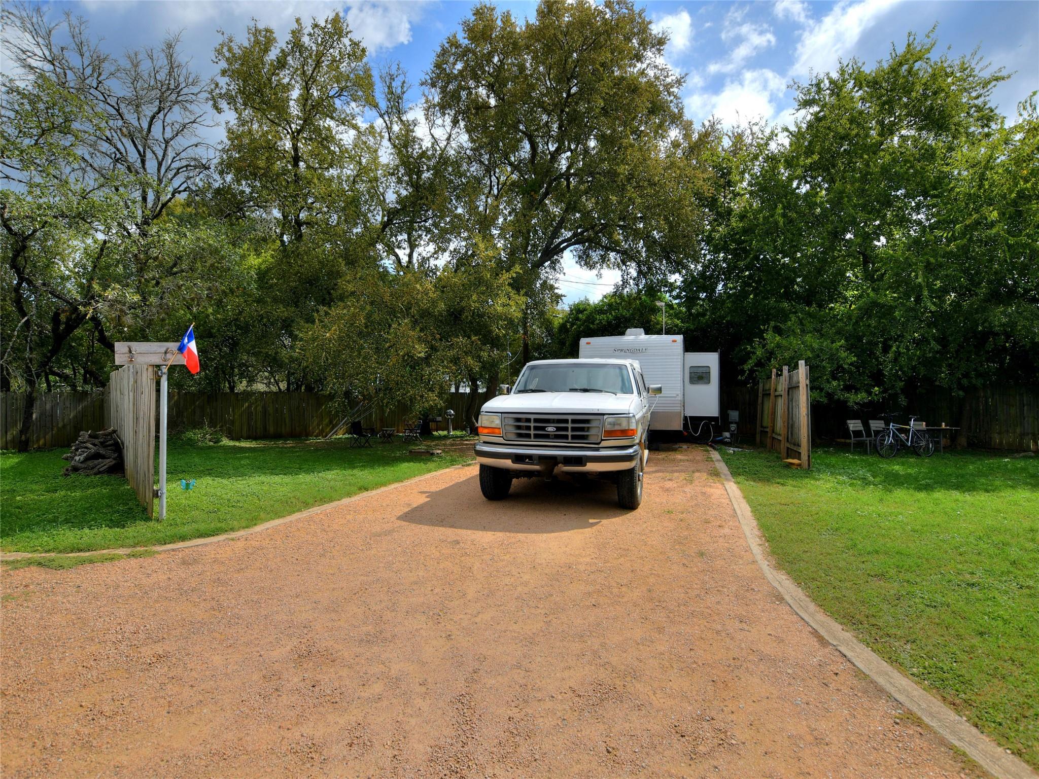 1702 Saracen Rd Property Photo 38