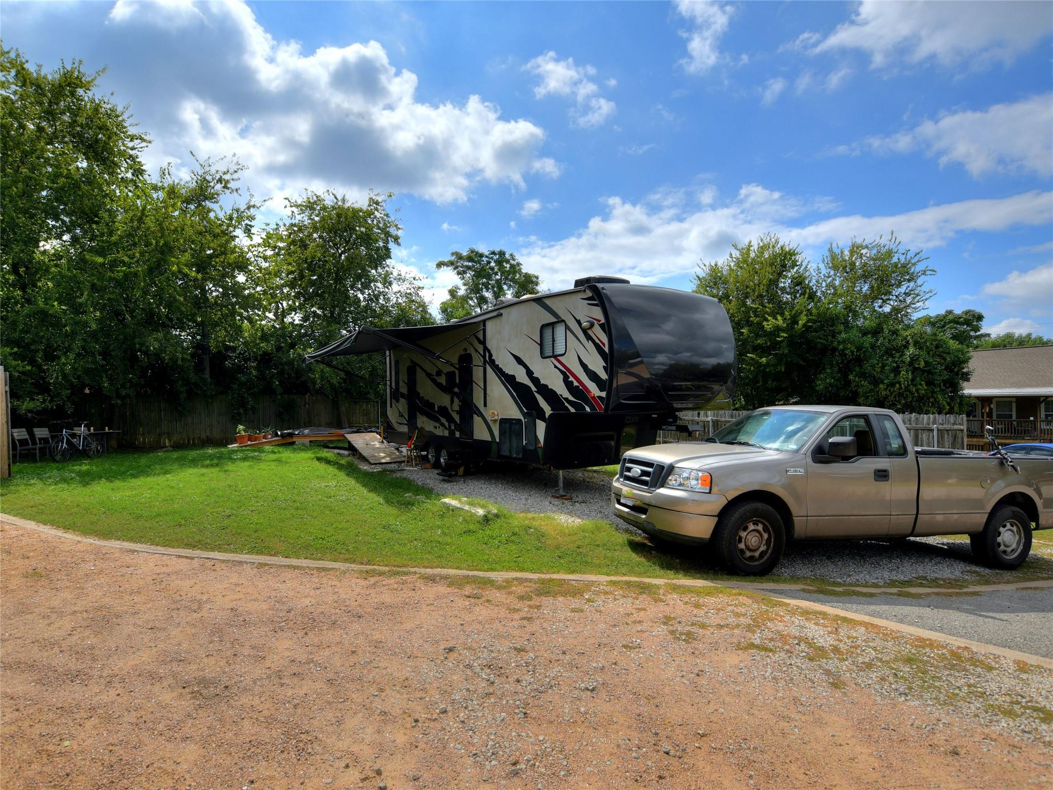 1702 Saracen Rd Property Photo 39