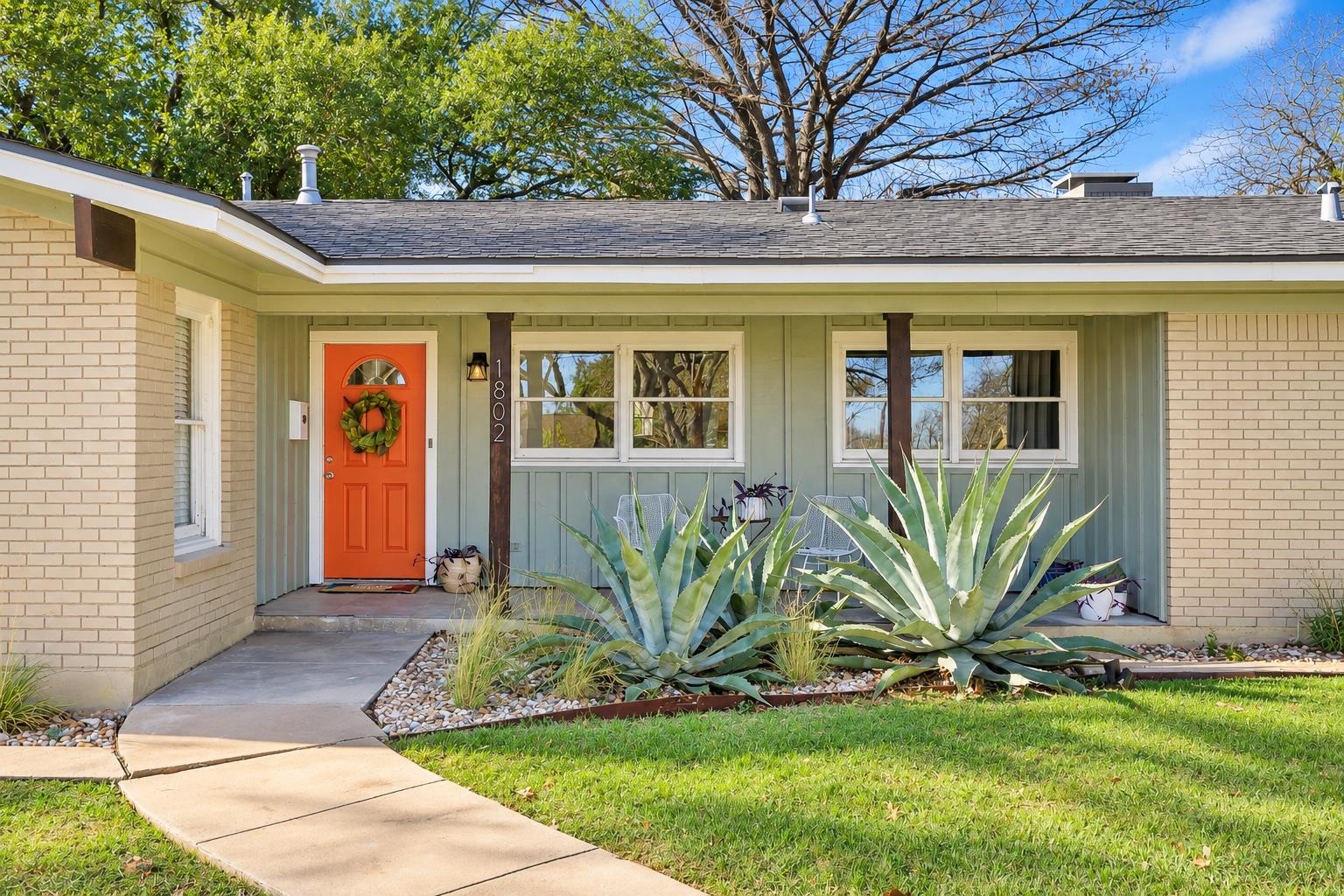 1802 Hutto Rd Property Photo 1