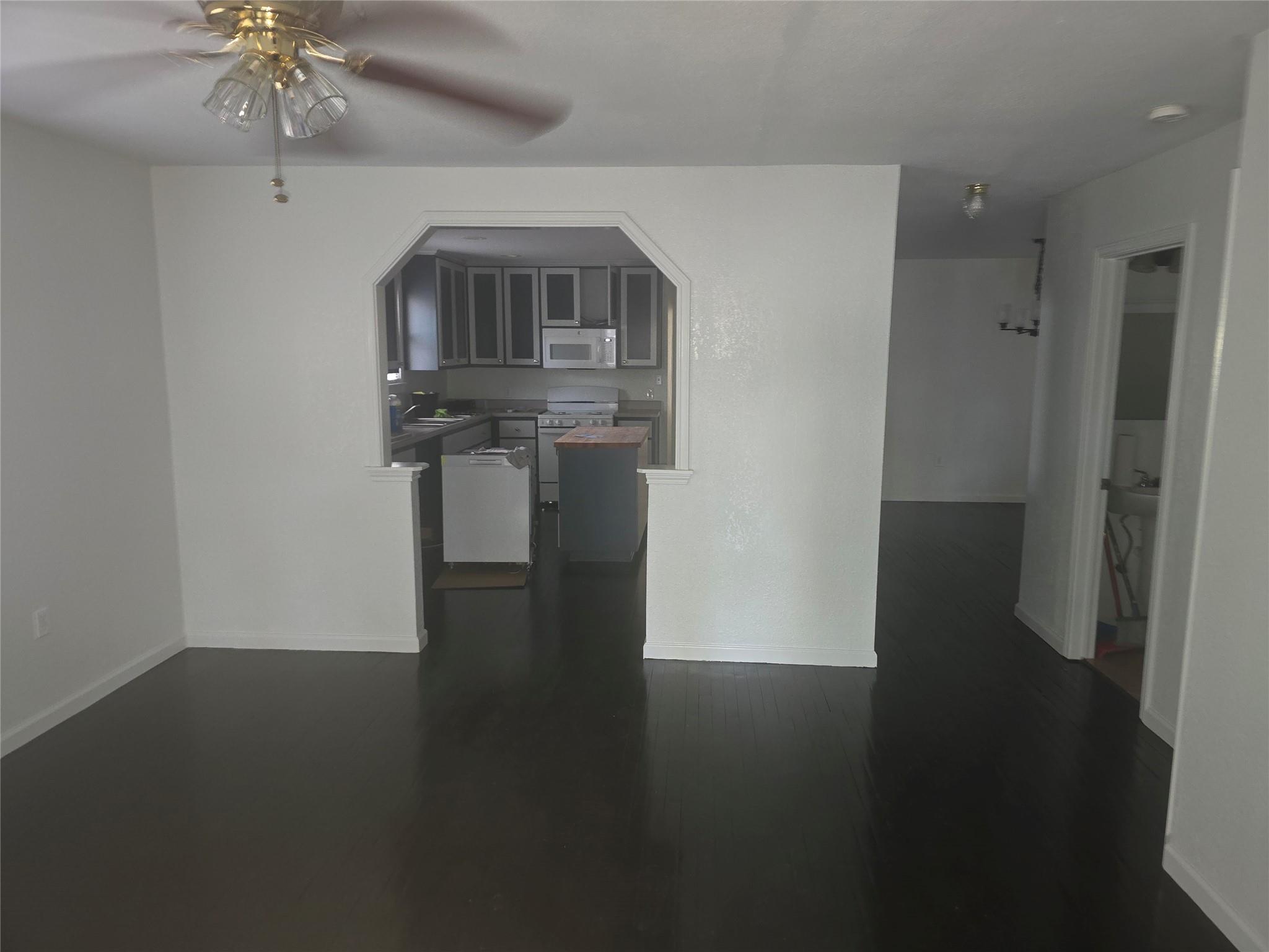 804 Lexington St Property Photo 2