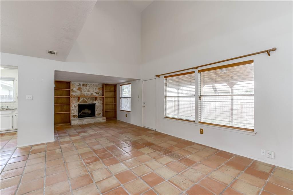 4200 Everest Ln Property Photo 5