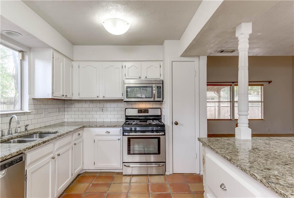 4200 Everest Ln Property Photo 7