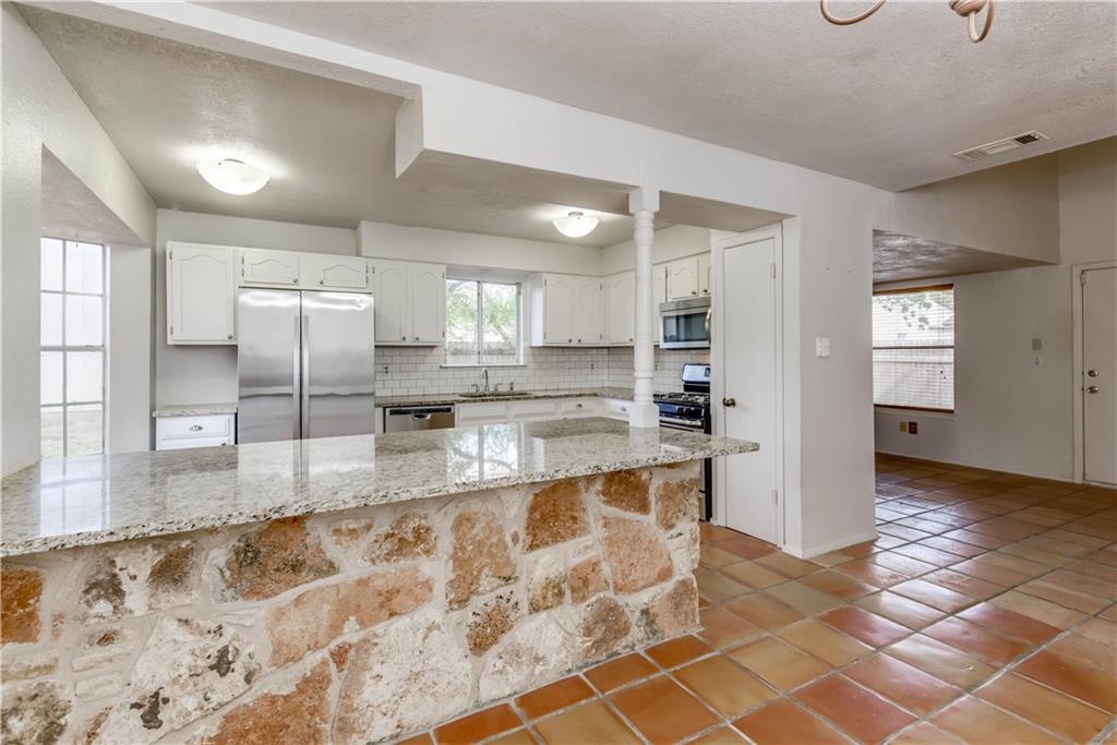 4200 Everest Ln Property Photo 10