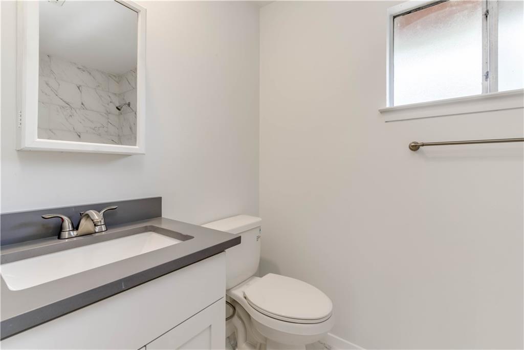 4200 Everest Ln Property Photo 28