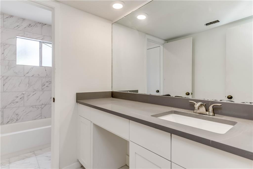 4200 Everest Ln Property Photo 31