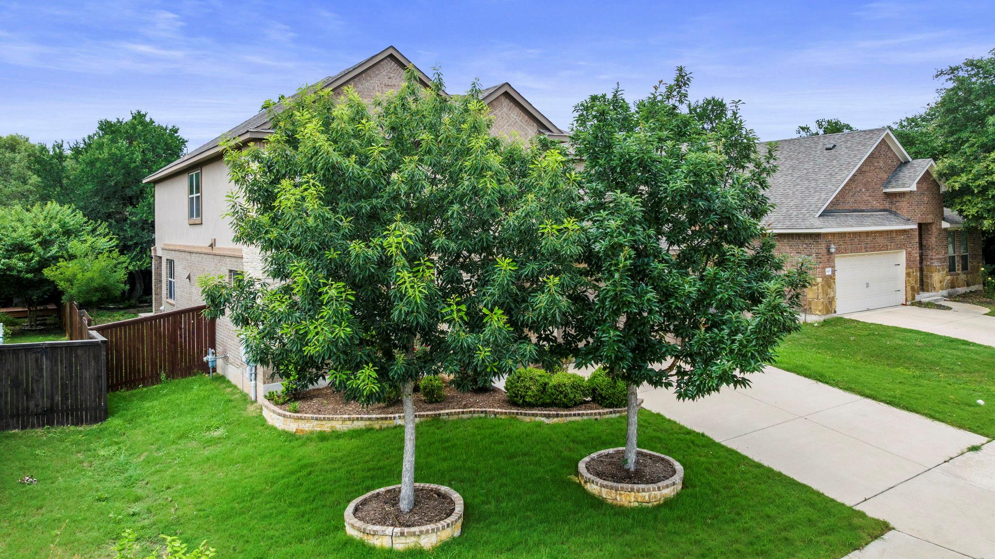 4401 Trinity Woods St Property Photo 3