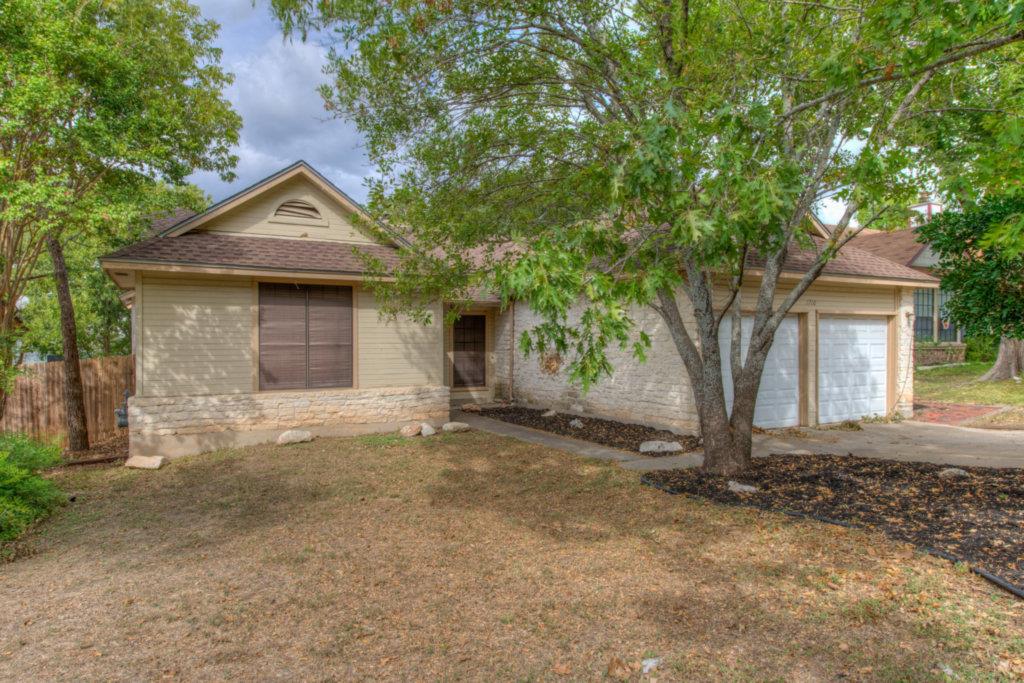 1710 Woodwind Ln Property Photo 2