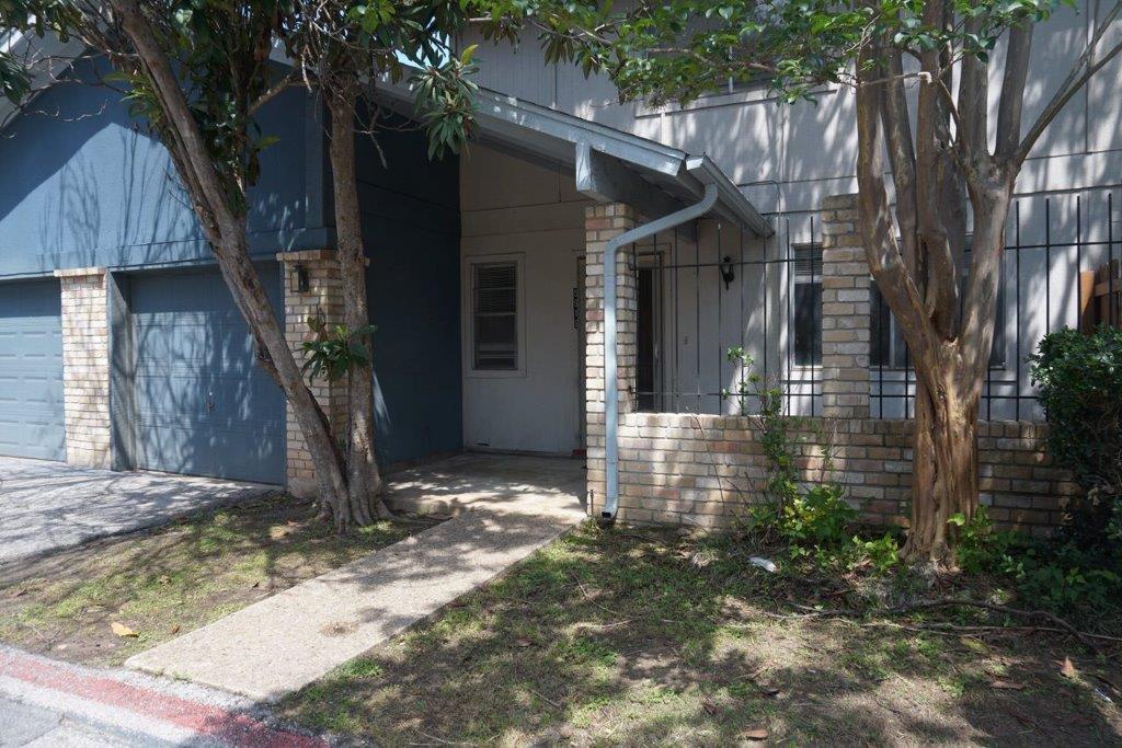 5919 Hidden Valley Trl Property Photo 1