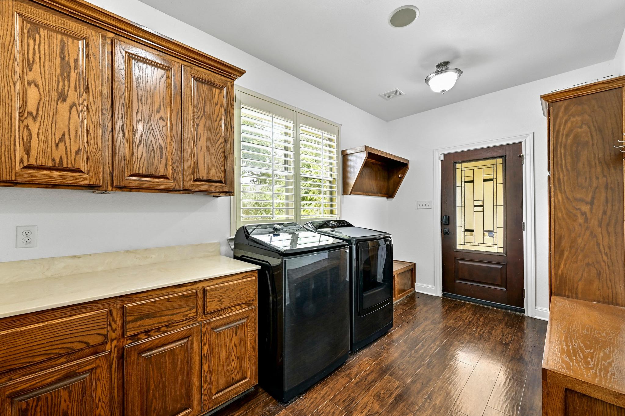 211 Moore Ln Property Photo 18