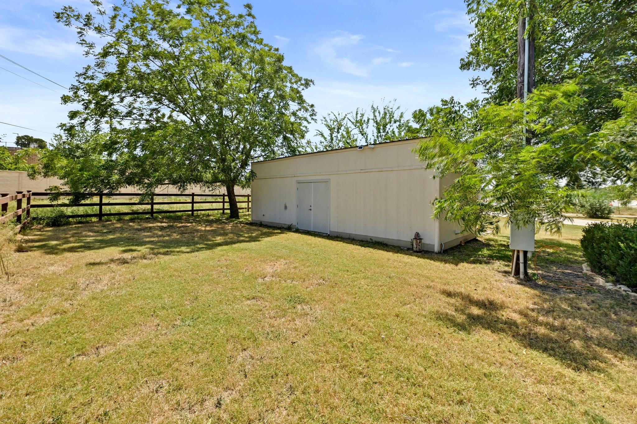 211 Moore Ln Property Photo 39
