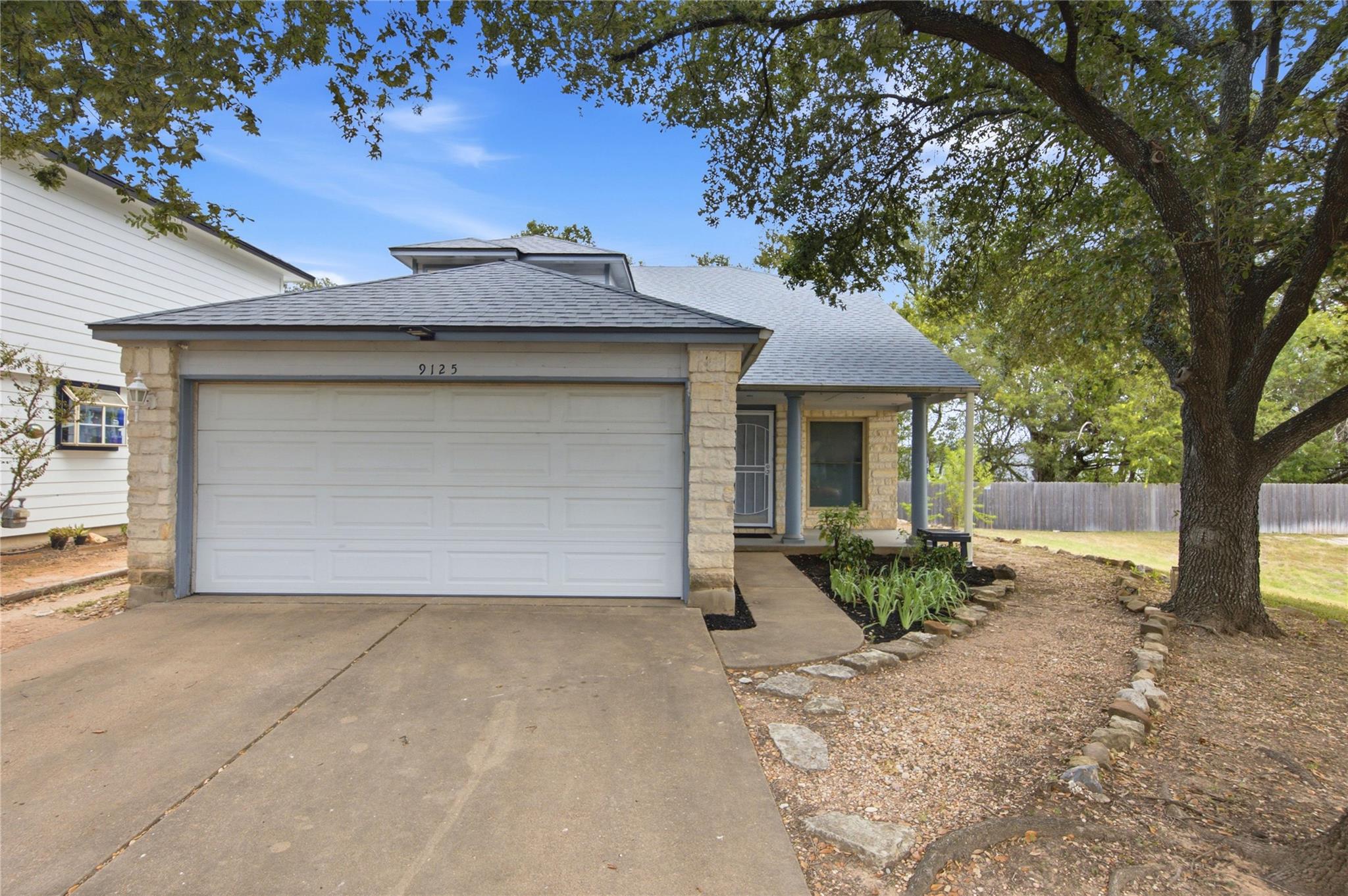 9125 Vigen Cir Property Photo 1