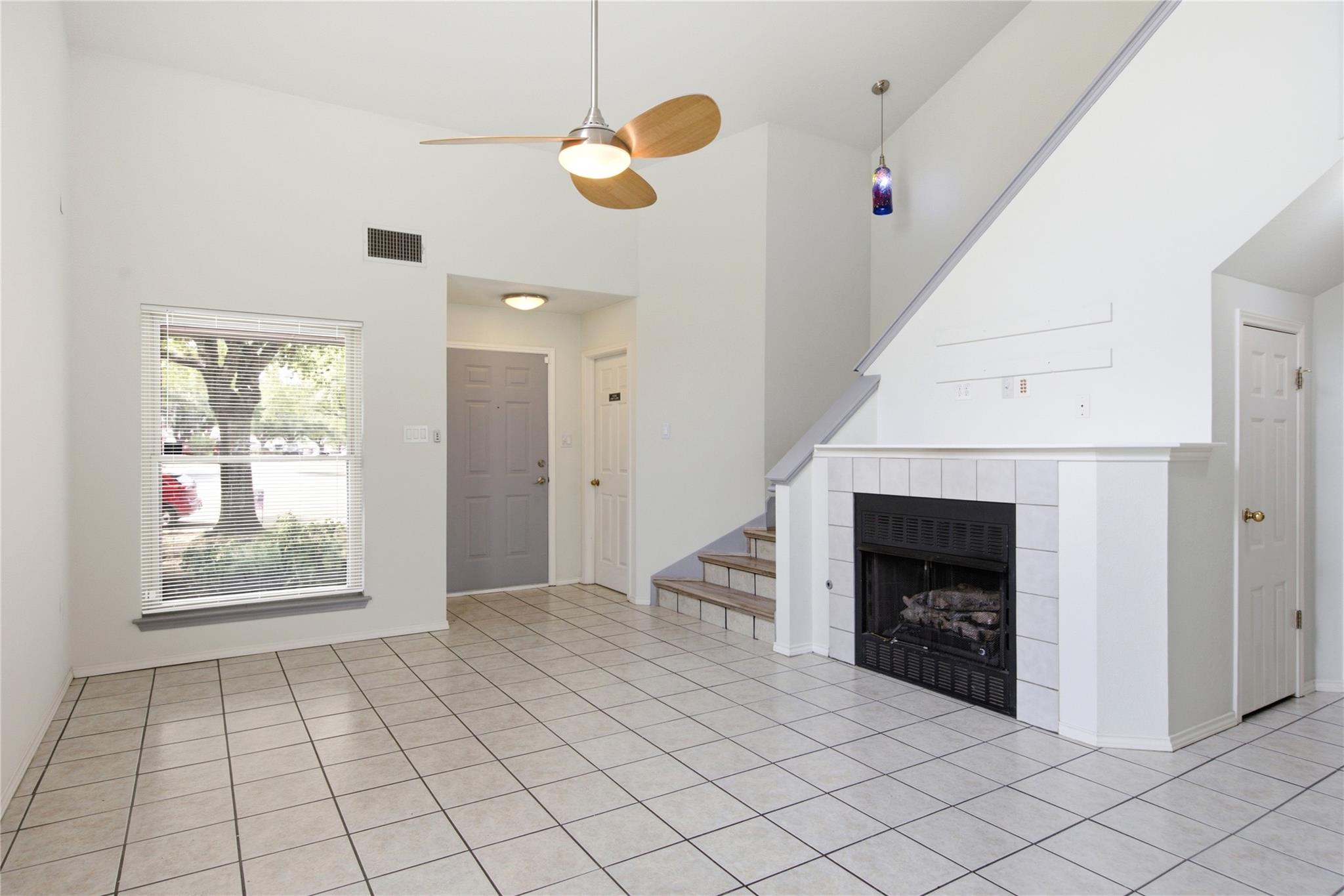 9125 Vigen Cir Property Photo 5