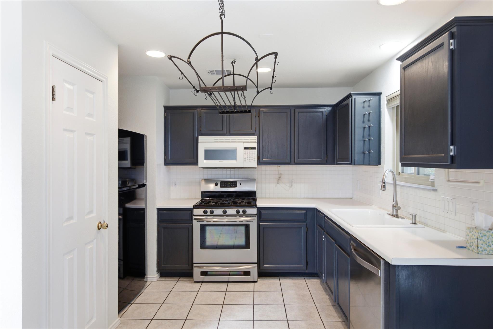 9125 Vigen Cir Property Photo 8