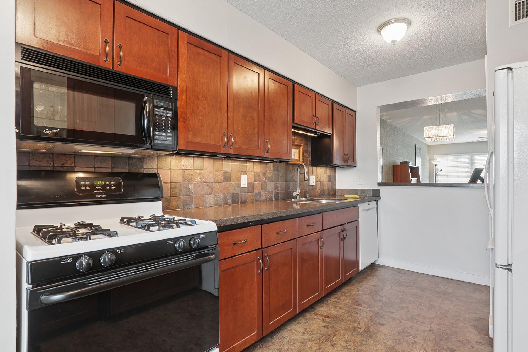 2425 Ashdale Dr #89 Property Photo 5