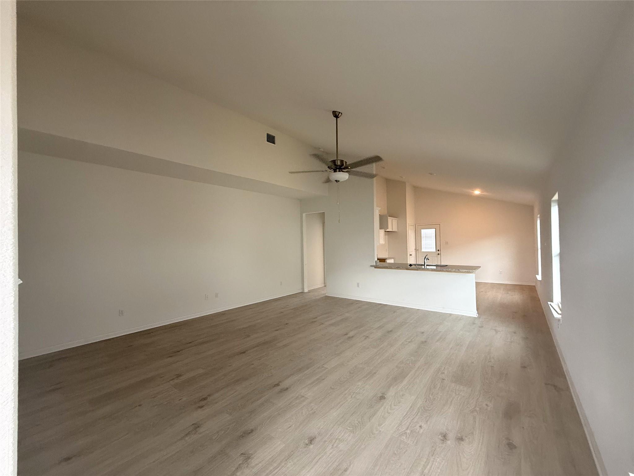 115 Wirepass Crst Property Photo 2