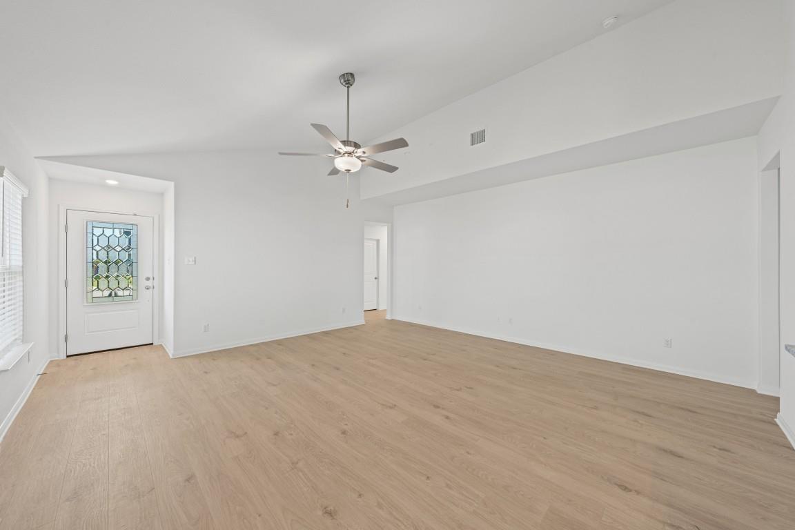 115 Wirepass Crst Property Photo 2