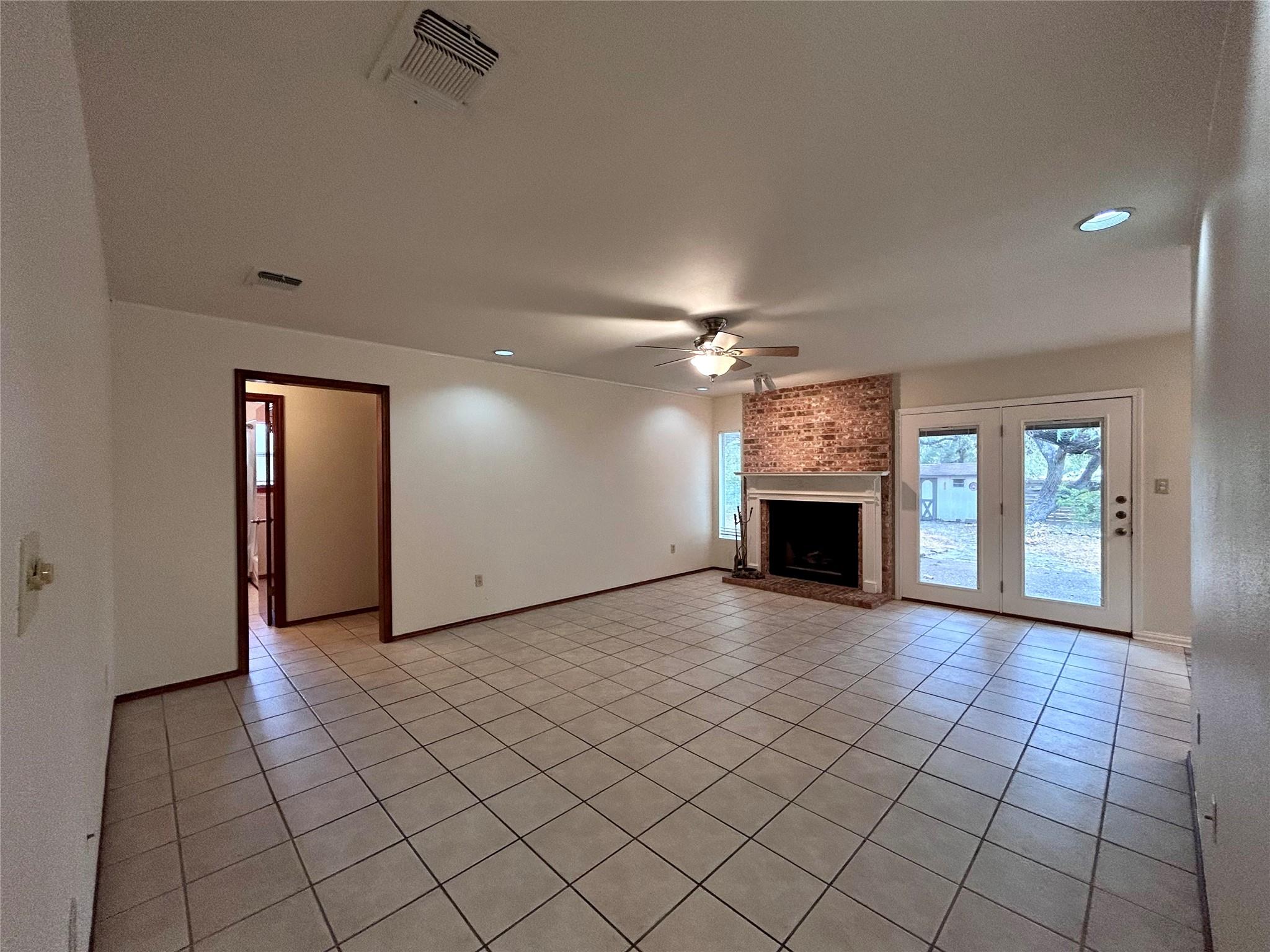 57 Woodcreek Dr Property Photo 2