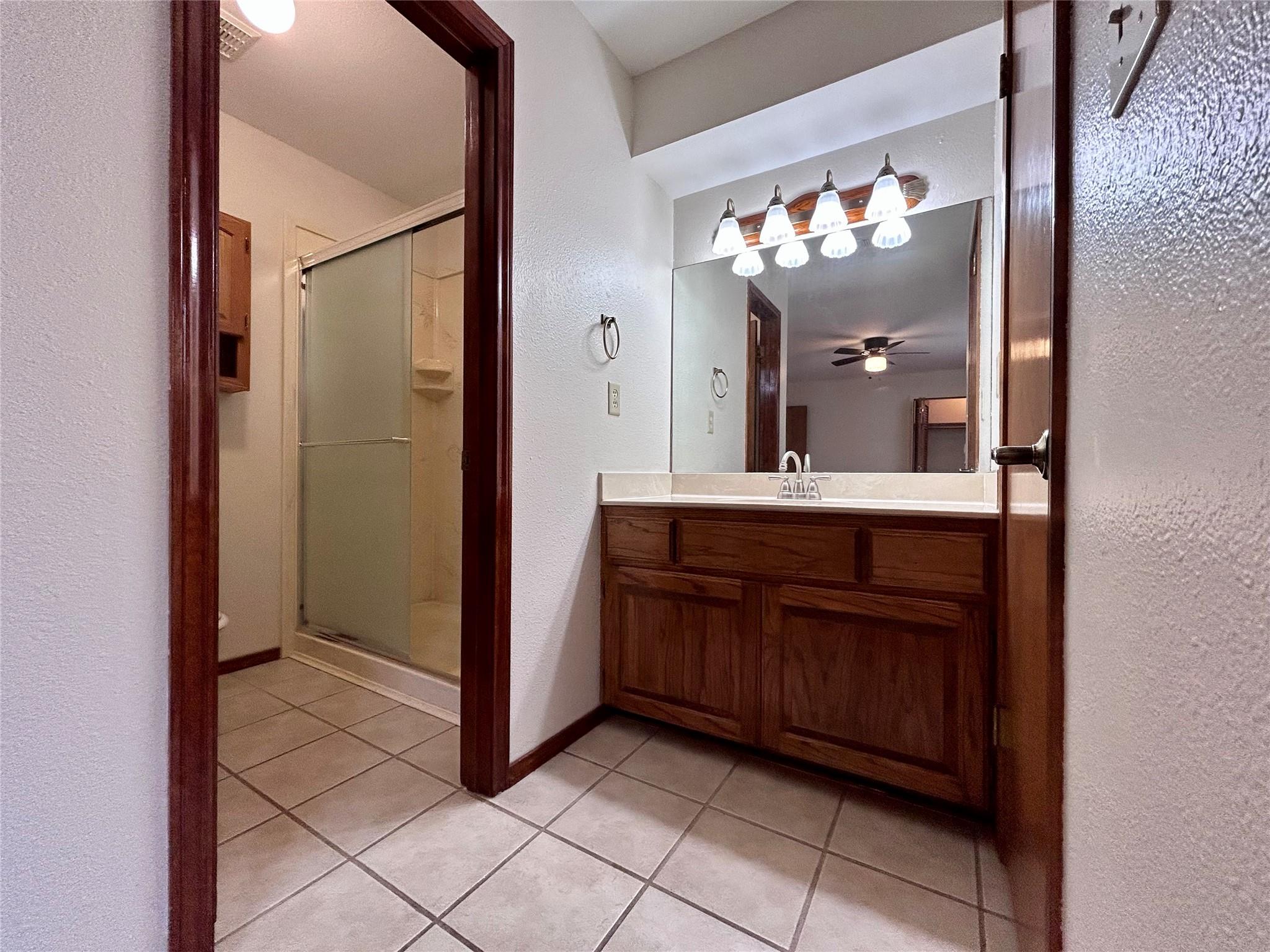 57 Woodcreek Dr Property Photo 10