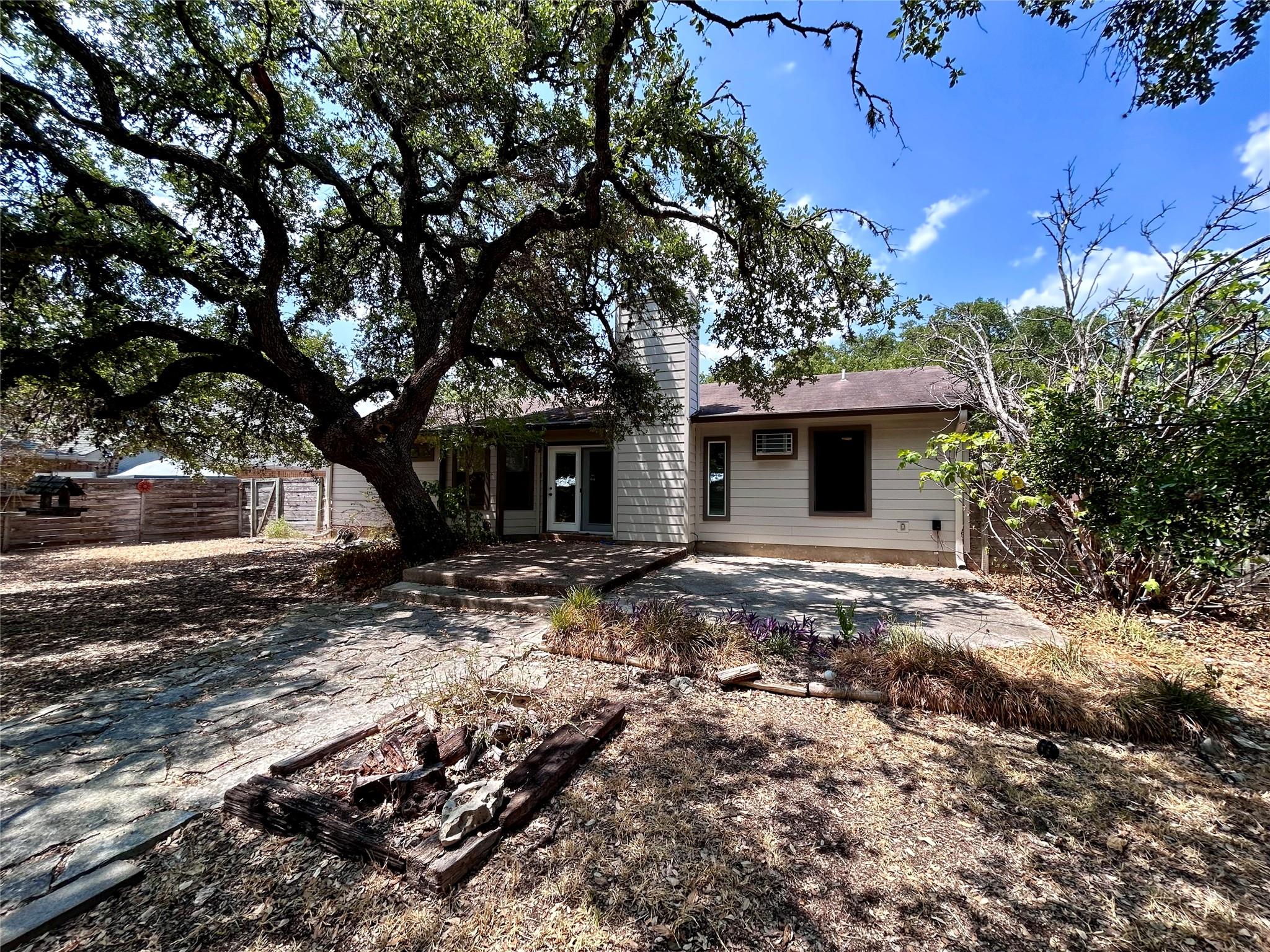 57 Woodcreek Dr Property Photo 21