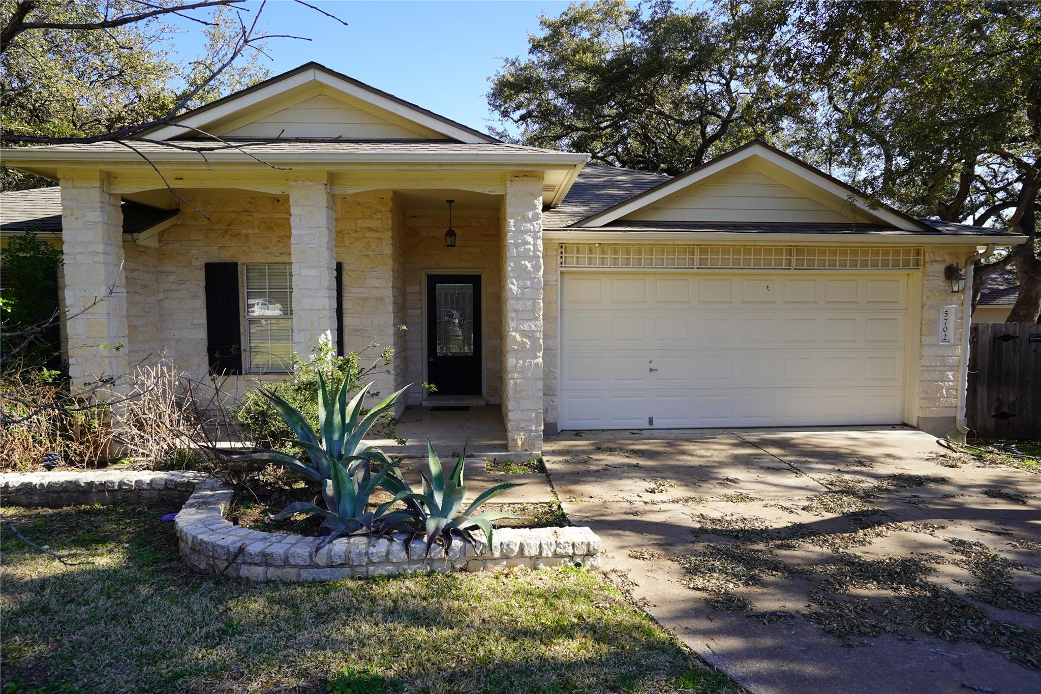 5702 Fitchwood Ln Property Photo 1