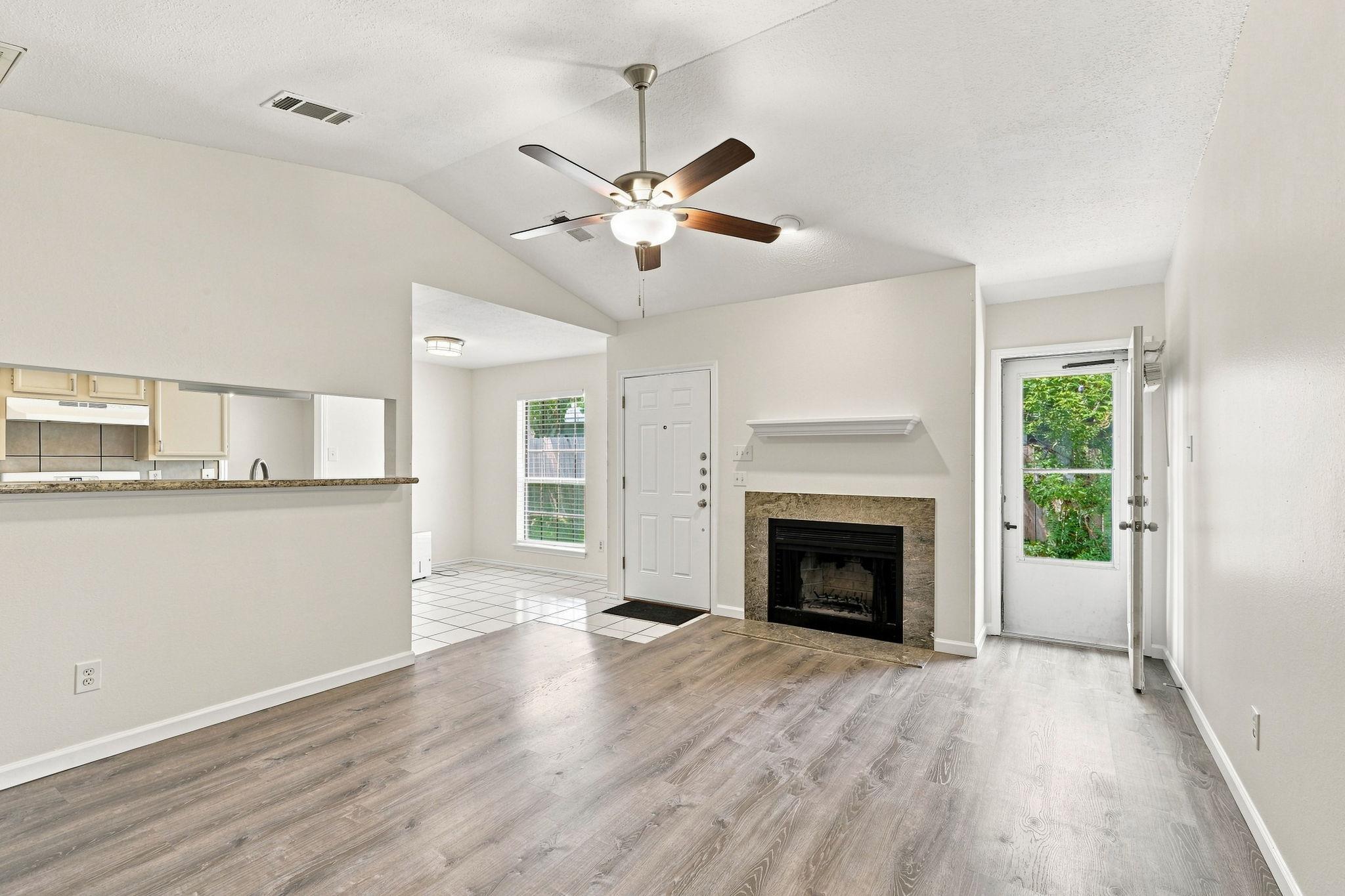615 Luther Dr #a Property Photo 3