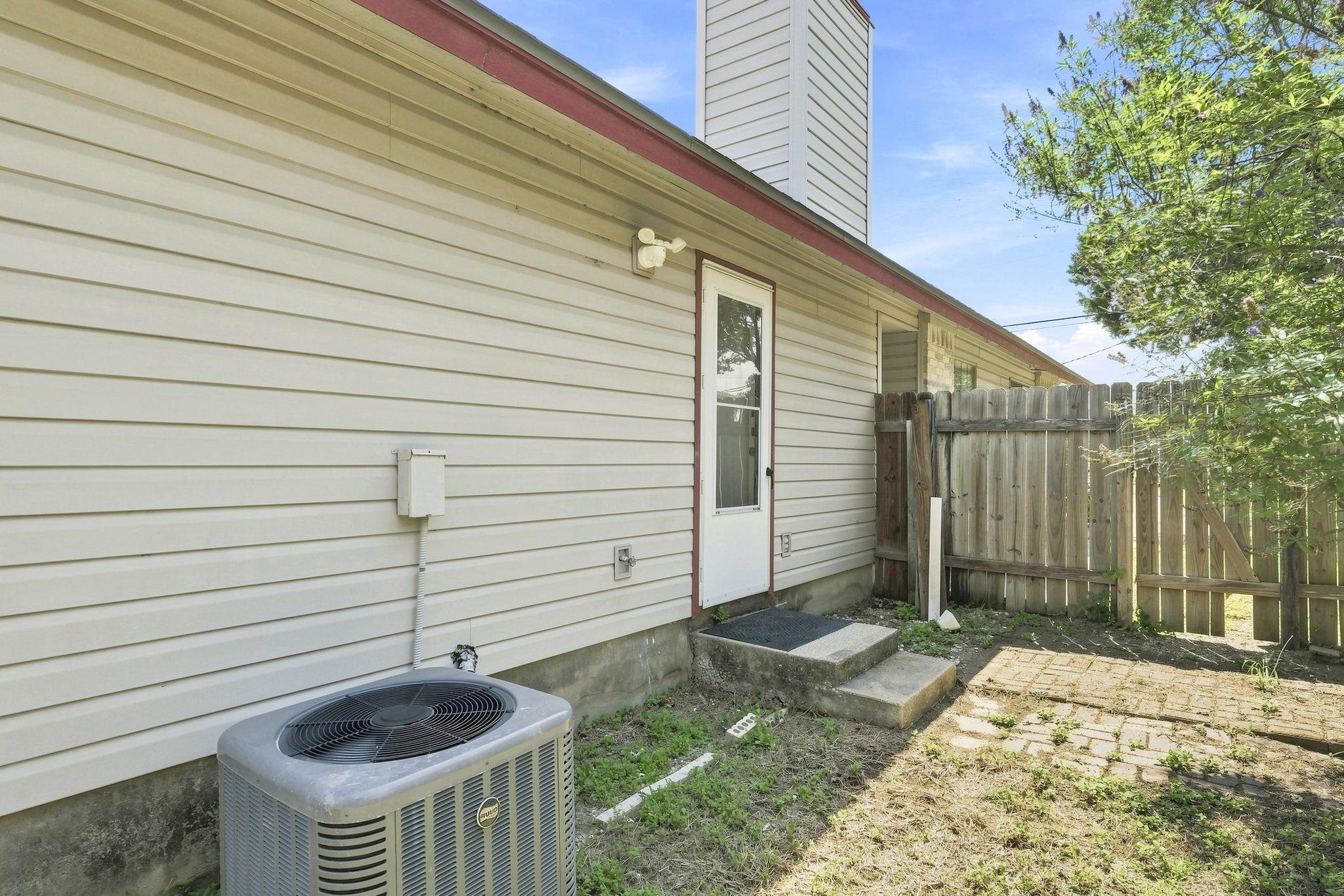 615 Luther Dr #a Property Photo 14