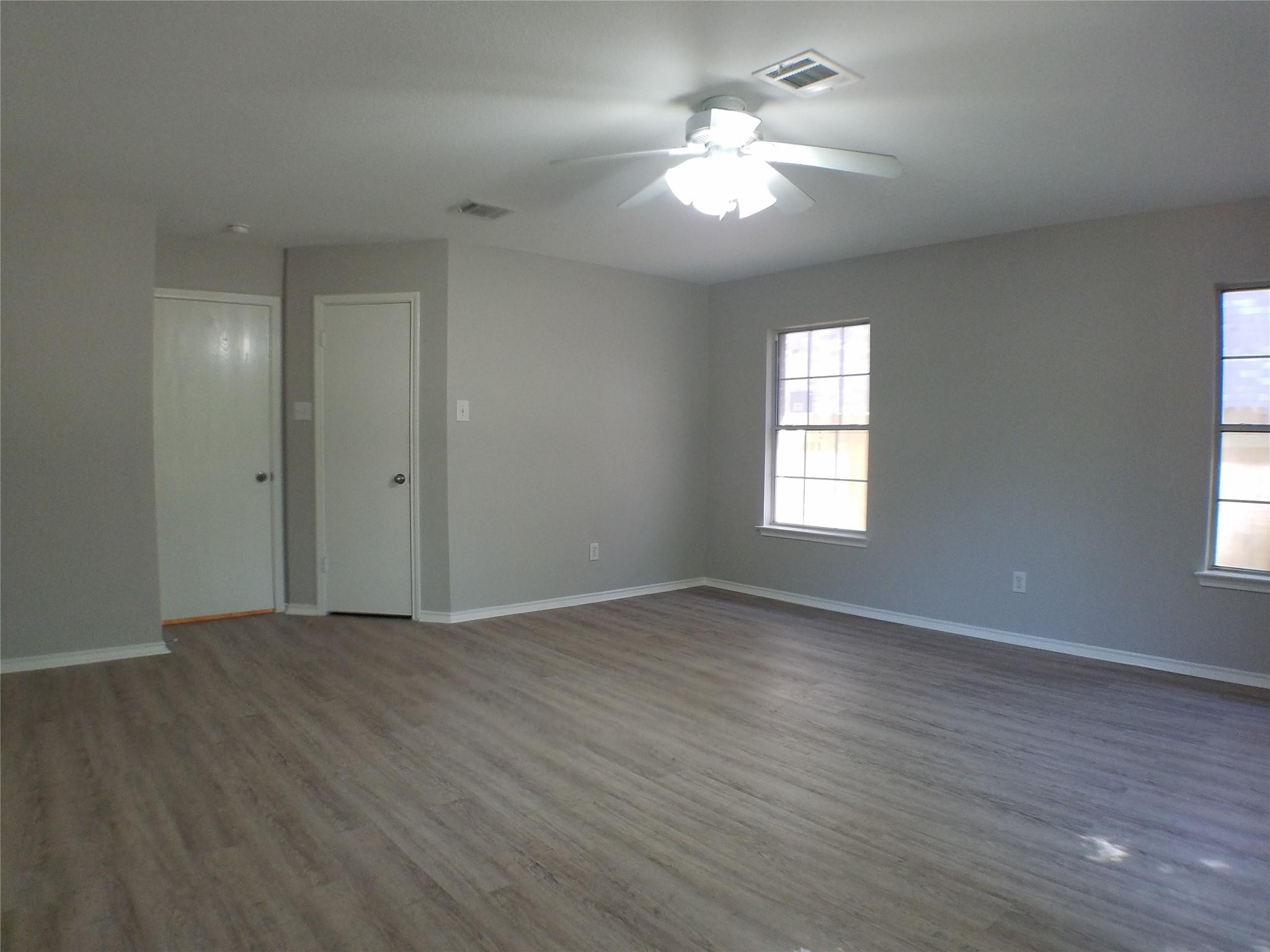 11208 Blairview Ln Property Photo 9