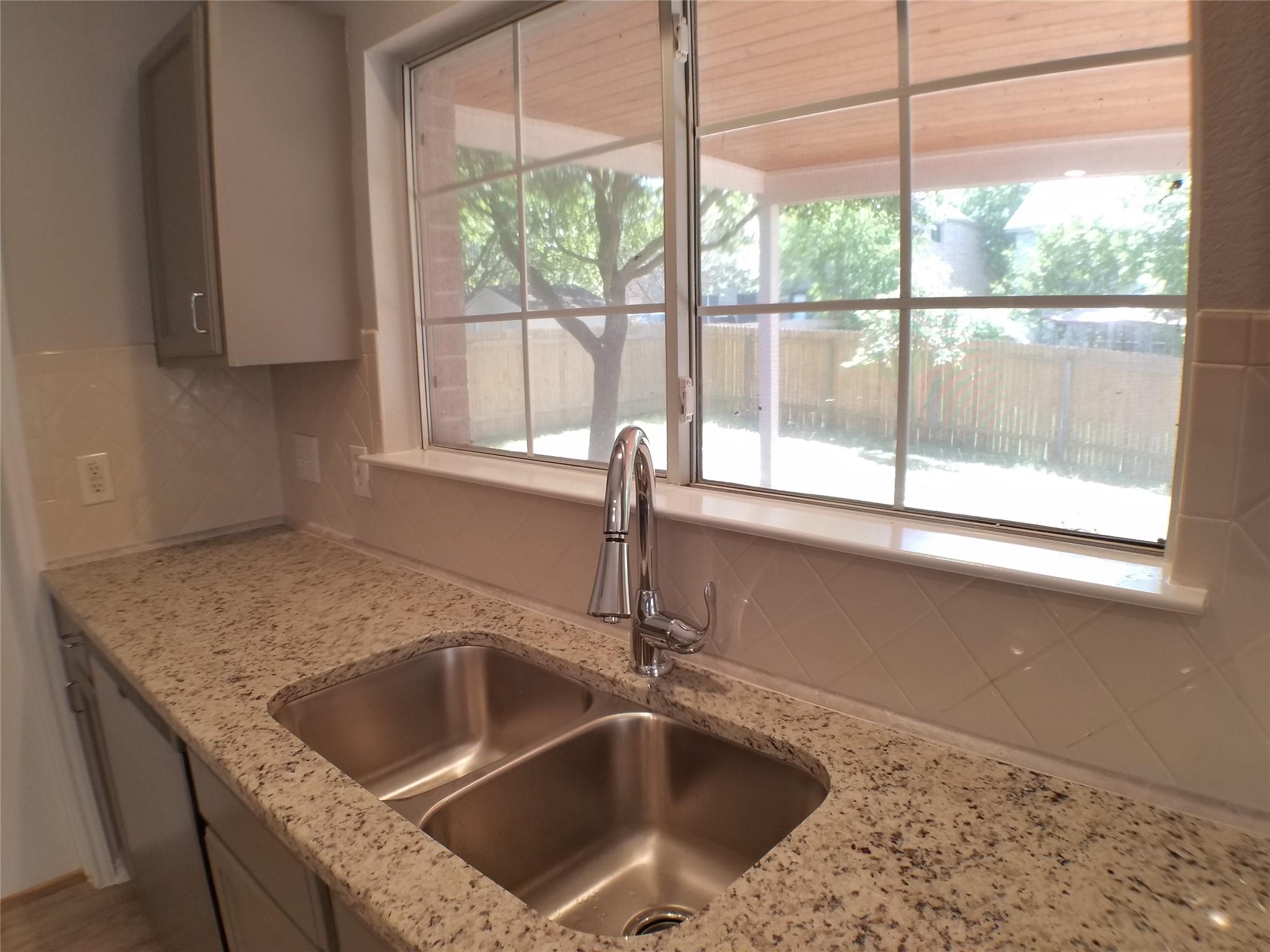 11208 Blairview Ln Property Photo 14