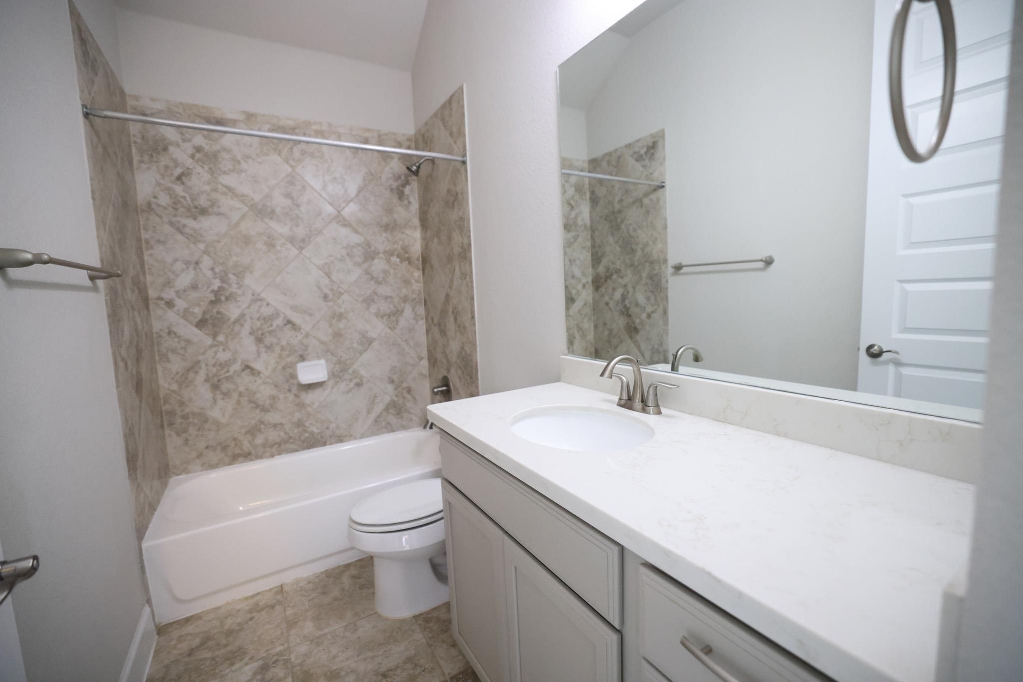 5301 Ponte Tresa Dr Property Photo 4