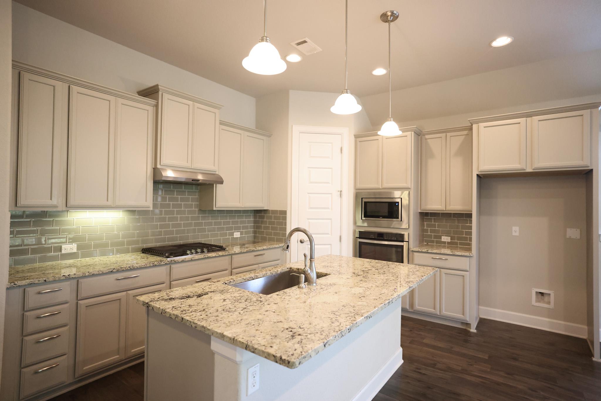 5301 Ponte Tresa Dr Property Photo 8